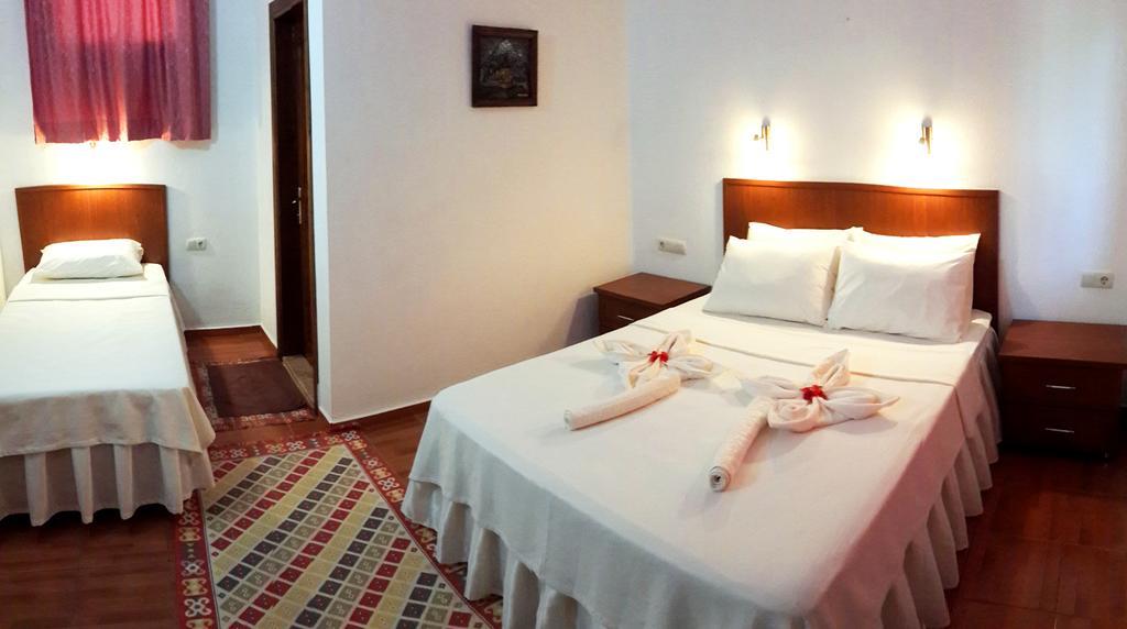 Alican Pension Çıralı Esterno foto